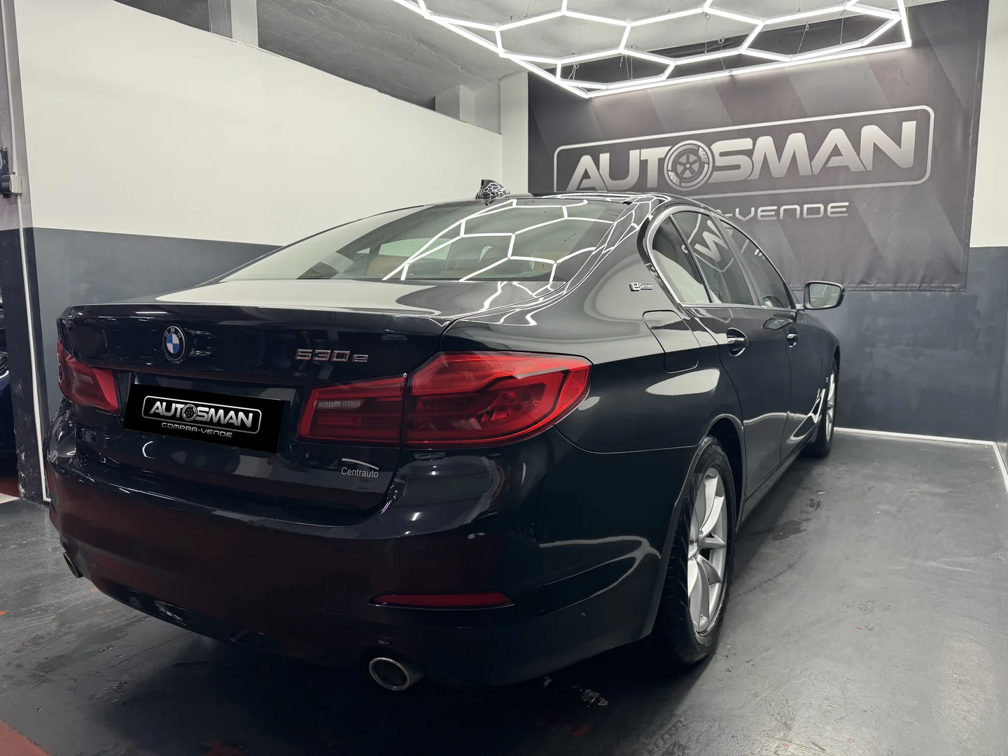 BMW Serie 5 530e 530e 2019 Híbrido Azul - Detalle